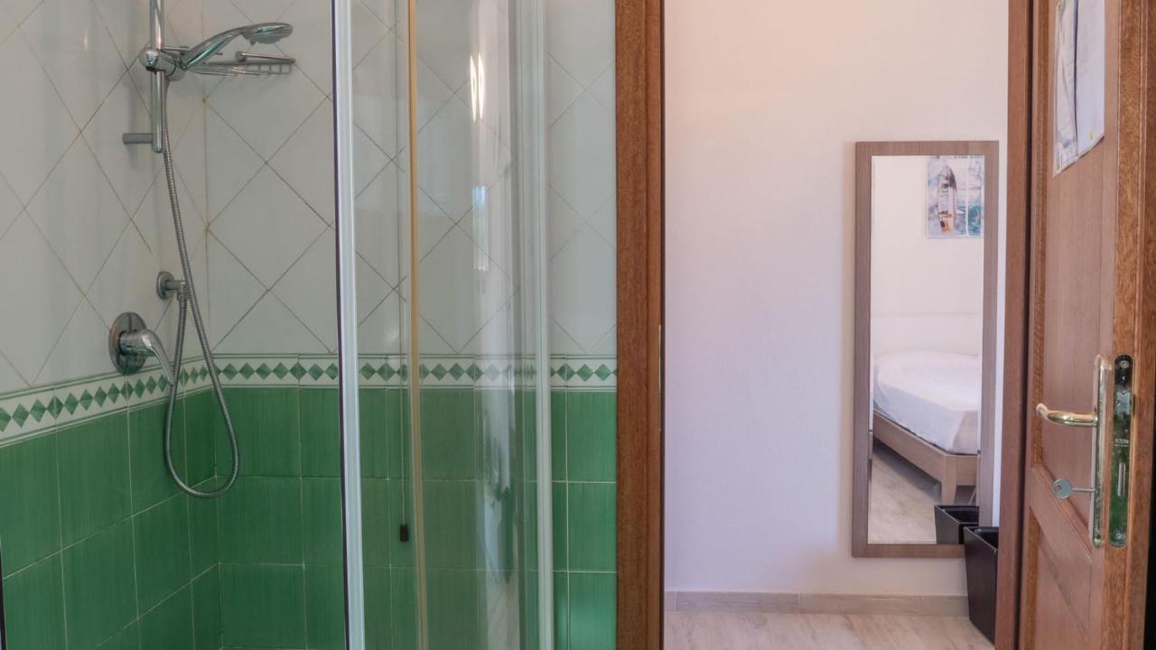 My Tiffany Rooms Tanaunella Exterior foto