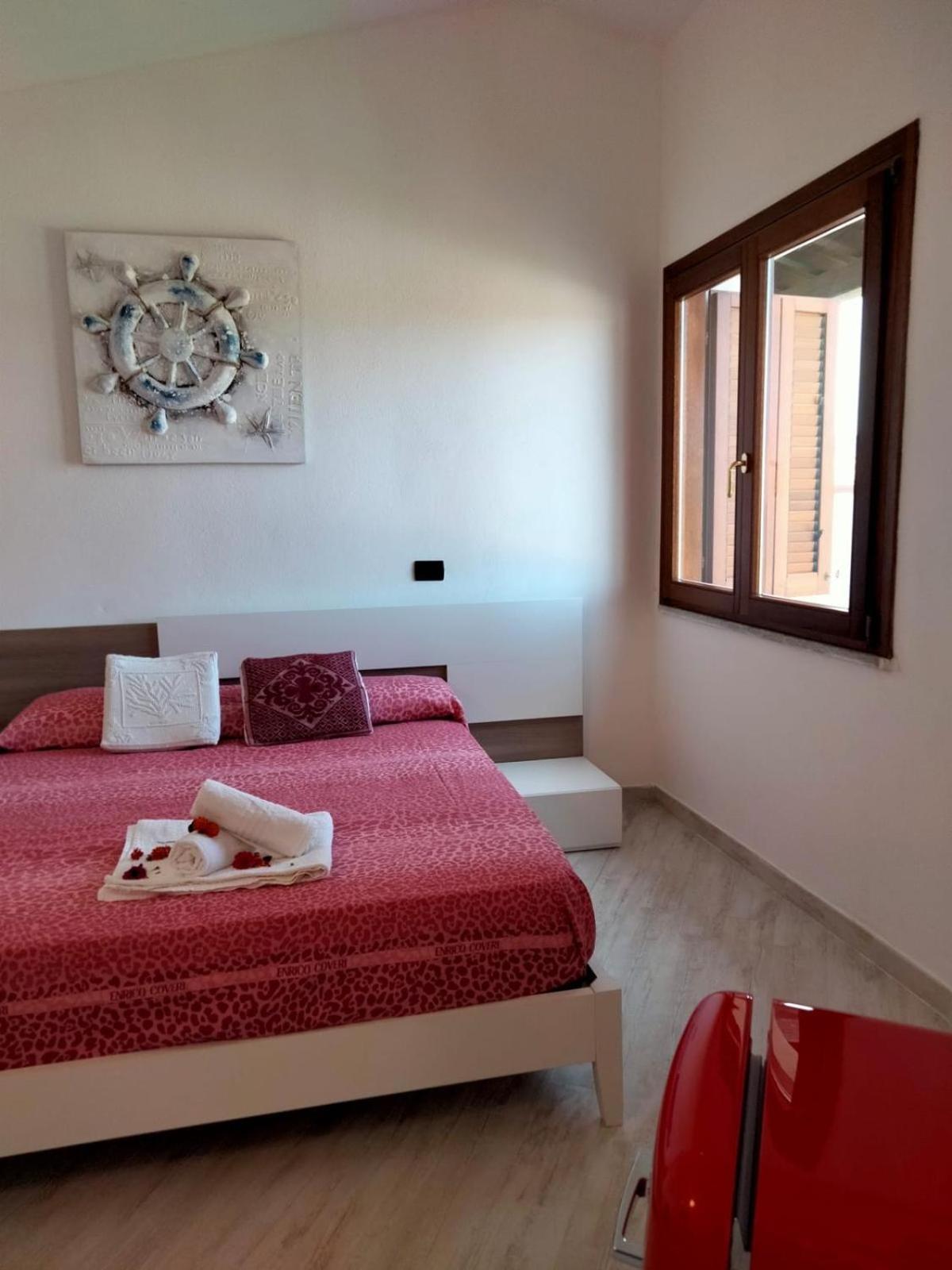 My Tiffany Rooms Tanaunella Exterior foto
